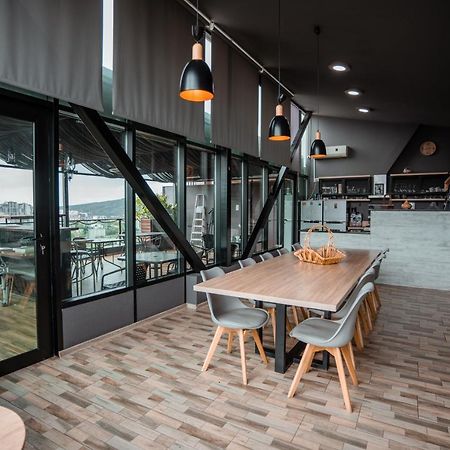 Hotel Grand View In Тбилиси Екстериор снимка