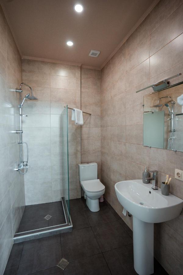 Hotel Grand View In Тбилиси Екстериор снимка