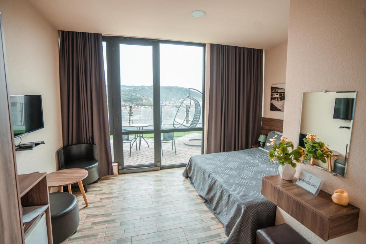 Hotel Grand View In Тбилиси Екстериор снимка
