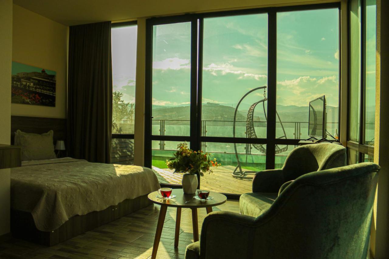Hotel Grand View In Тбилиси Екстериор снимка